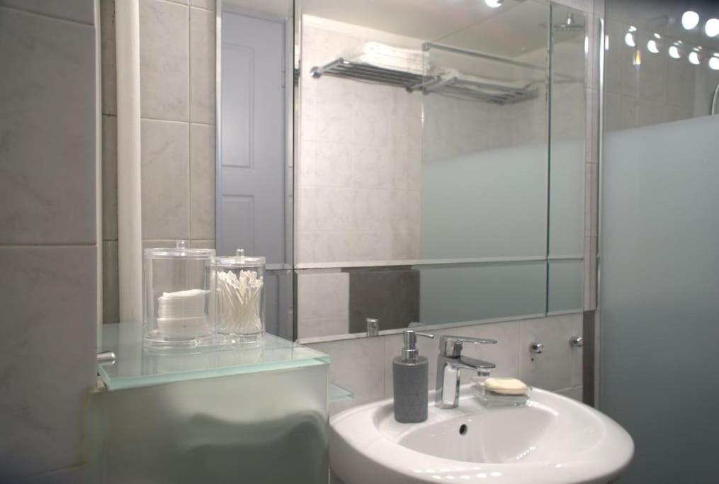 Artistico Two-Bedroom Apartment In Kolonaki Афины Экстерьер фото